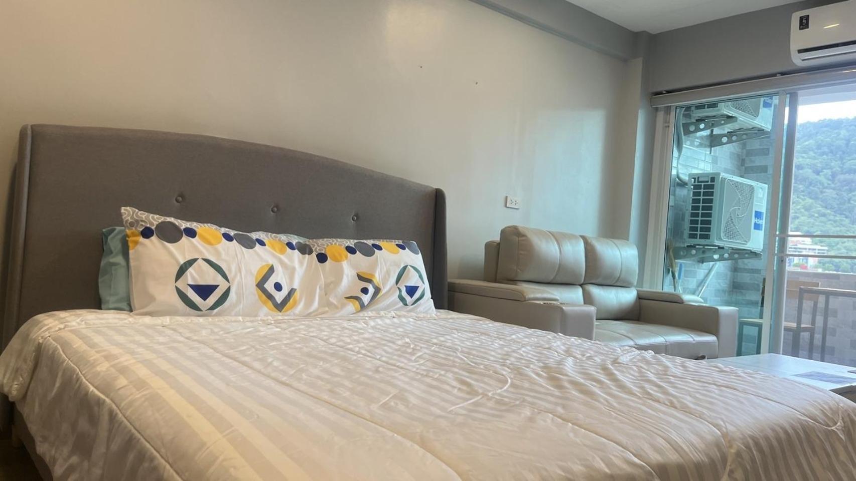 Patong Heart Studio: Smart TV & Kitchen Comfort Exterior photo